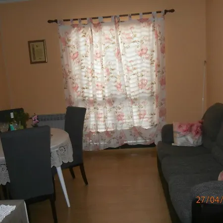 Family Tonko With King's Bed Apartment