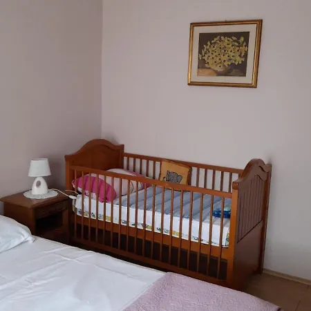 Family Tonko With King's Bed