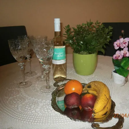Tonko Kvarnerska Cesta 8 *